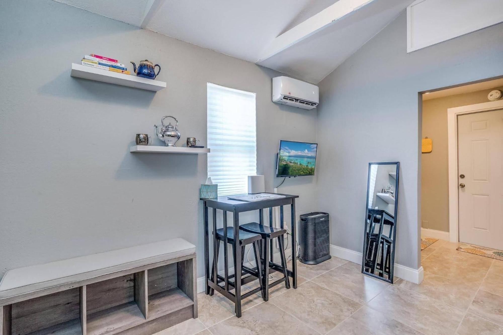 Cozy Comfy Studio With Full Sofa Bed And Kitchenette West Palm Beach Exterior photo